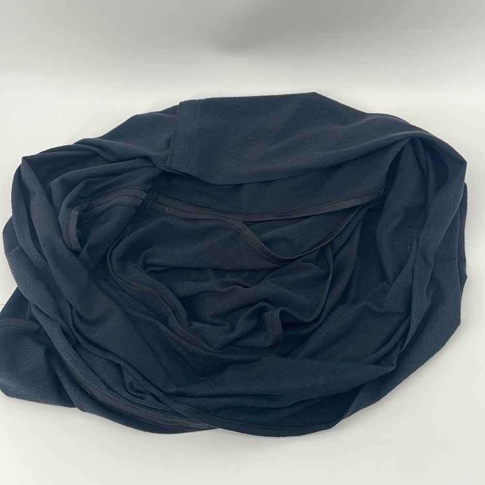 Lululemon Multi Way Scarf in Black and Navy A19 - Picture 4 of 5
